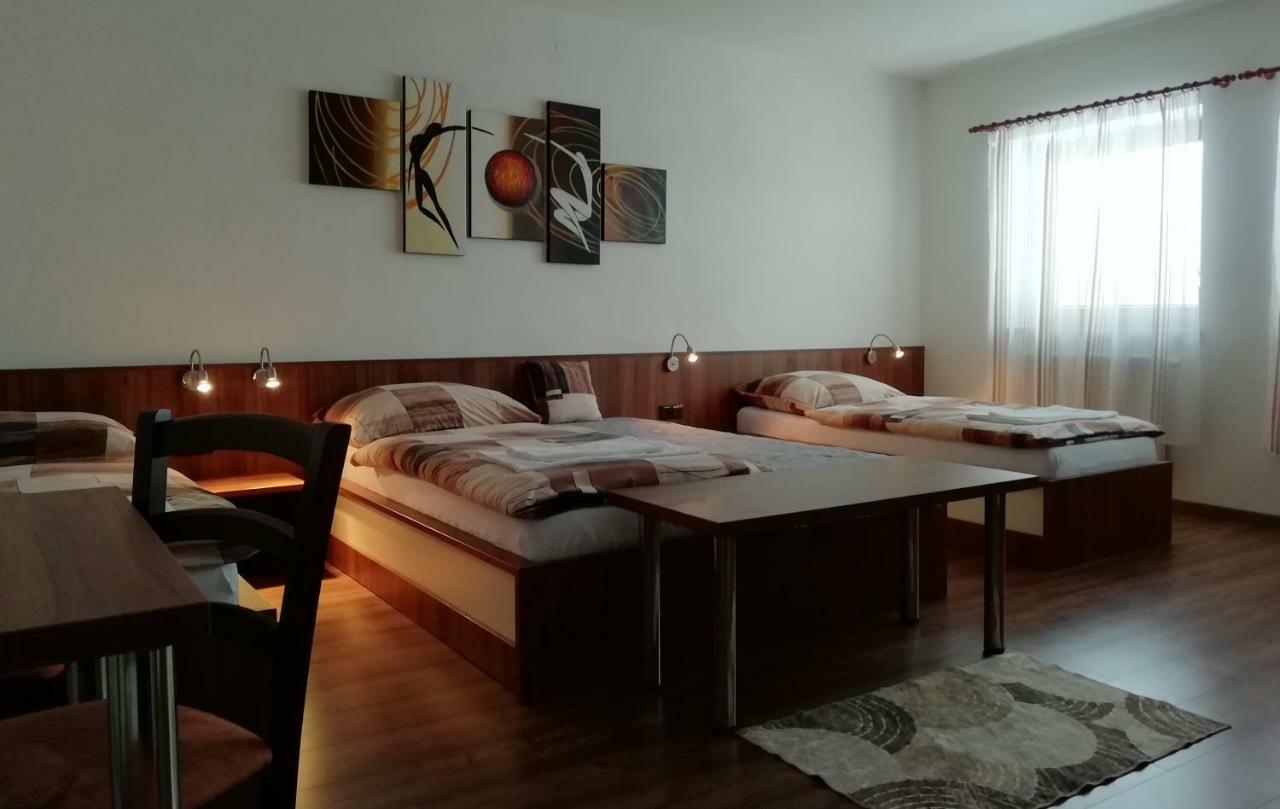 Quadruple Room,759983522:JPEG